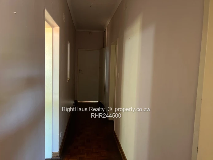 Walled 4-Bed Home with Lush Garden in New Alexandra Park (Sole Mandate)