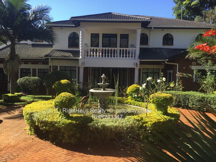 An Elegant 5 bedroom house-Borrowdale rd